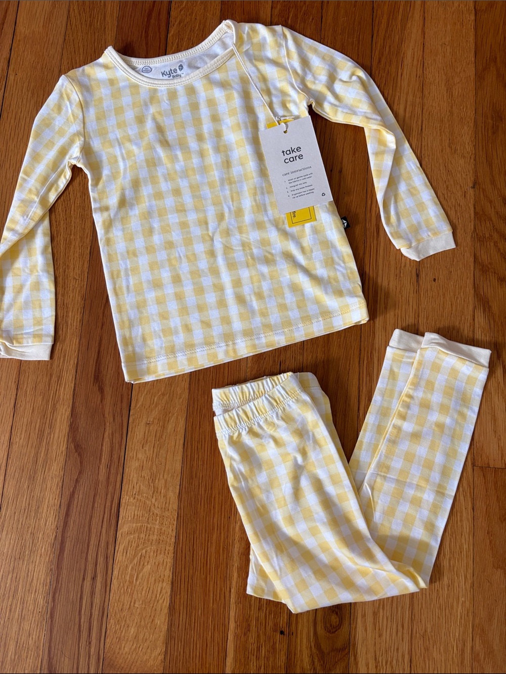 Kyte Baby 2T Yellow Gingham Pajamas NWT - Picture 2 of 3